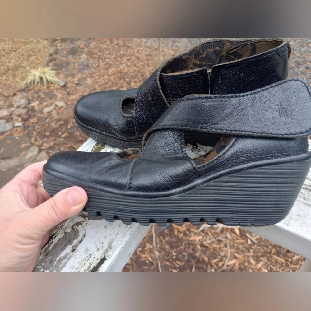 Fly London Mary Jane Style Wedge Black Leather Size 39